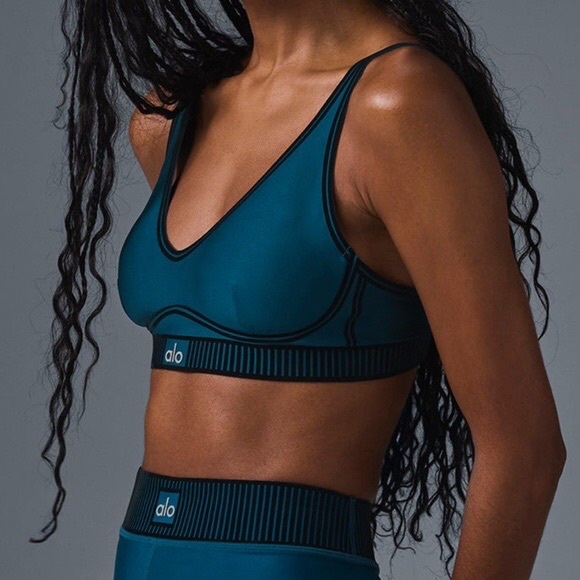 NWT Alo Yoga Airlift Line Up Sport Bra - Picture 4 of 4